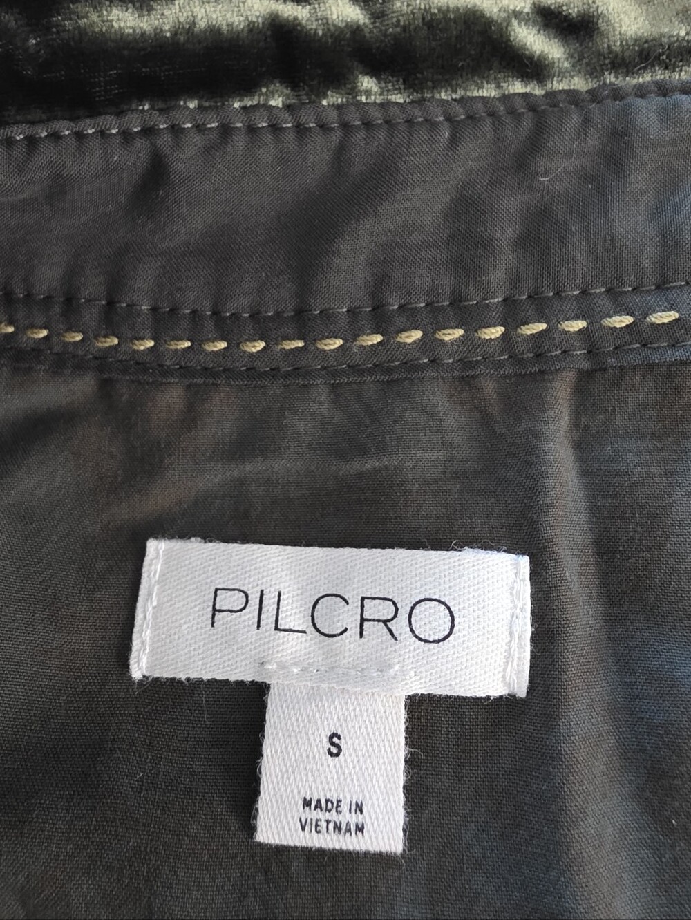 Pilcro Hadley Velvet Relaxed Button-Down Shirt in Olive Size Small - Picture 2 of 11